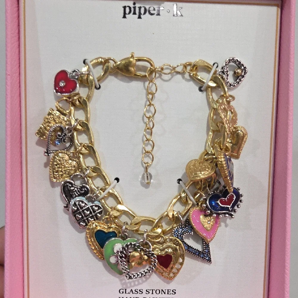 💕🔹️Piper K Beautiful Gold Tone  Multi-Color Heart Charm Glass Stones Bracelet - Picture 4 of 7
